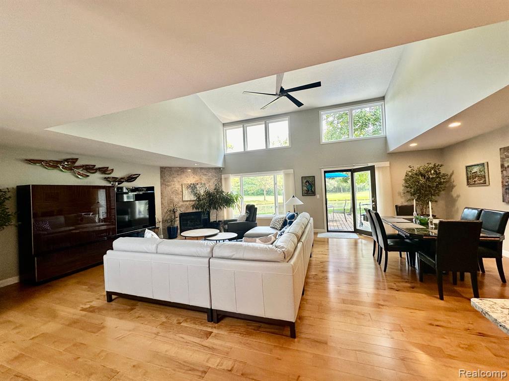 4674 Cottonwood Drive, Ann Arbor, MI 48108 — Photo 9