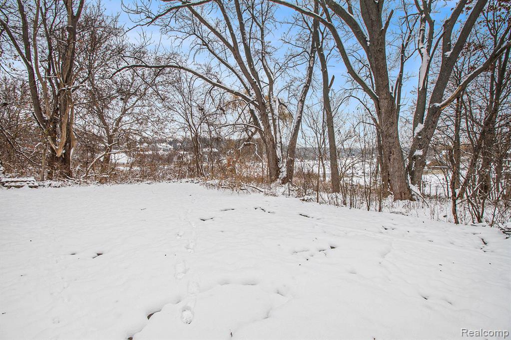8056 Ortonville Road, Clarkston, MI 48348 — Photo 7