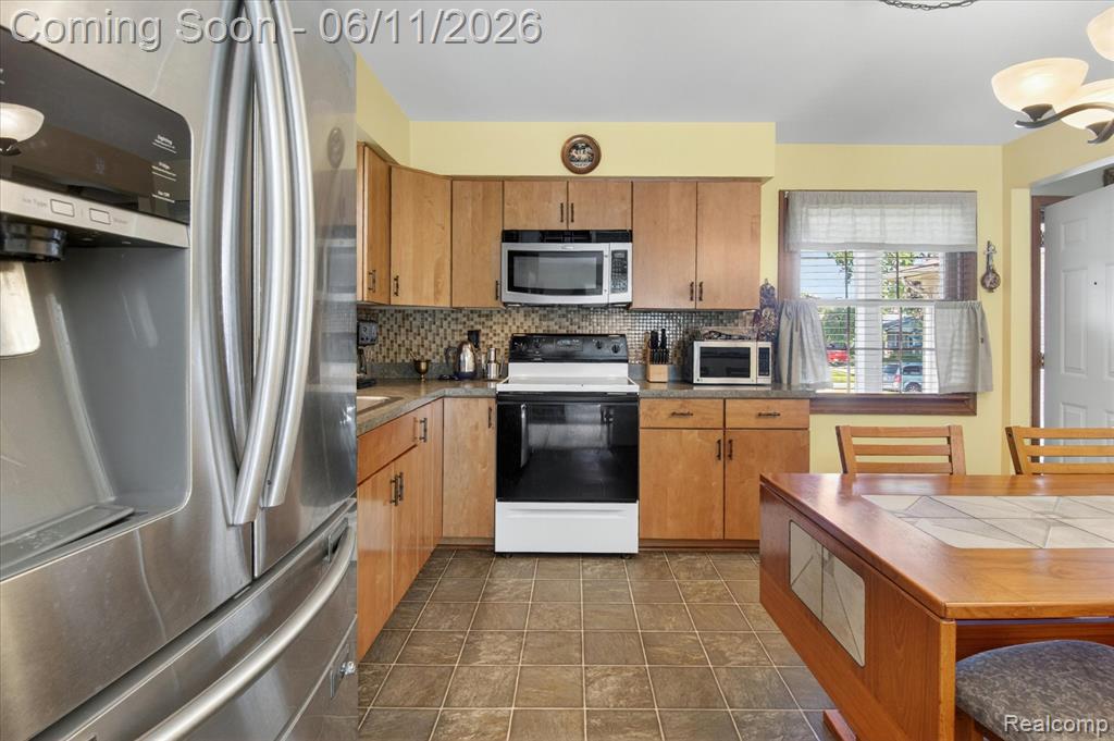 15125 Churchill Street, Southgate, MI 48195 — Photo 11