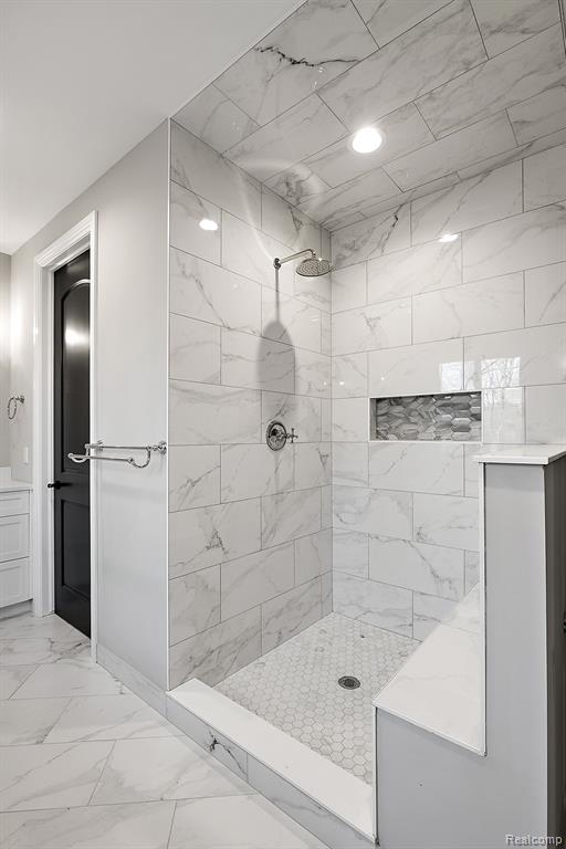 2280 Heidi Drive, Oxford, MI 48370 — Photo 30