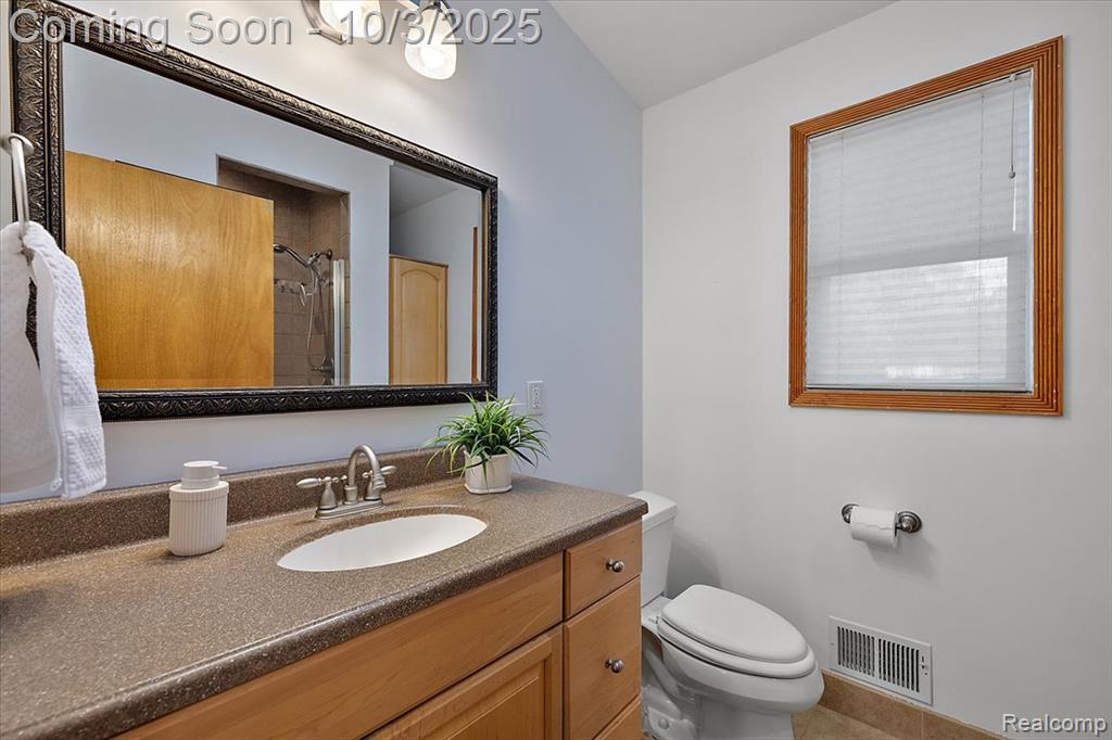 13154 Kingston Avenue, Huntington Woods, MI — Photo 29