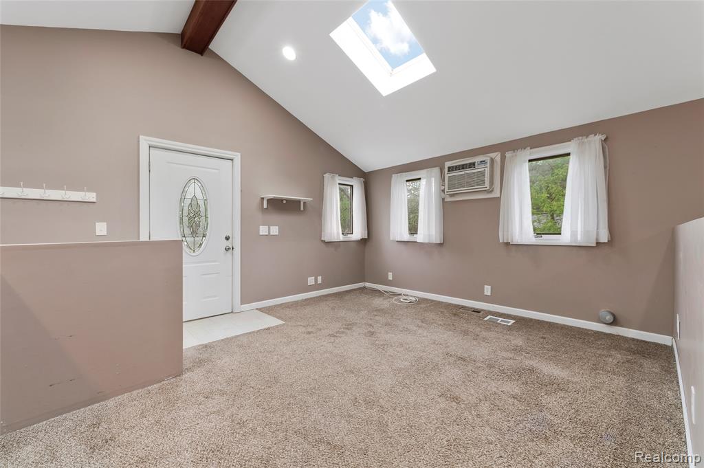 811 Miller Road, Lake Orion, MI 48362 — Photo 10