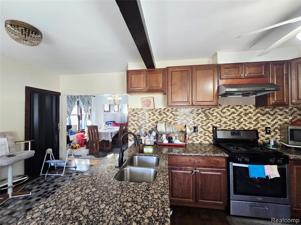 3376 Holbrook Street, Hamtramck, MI 48212 — Photo 9