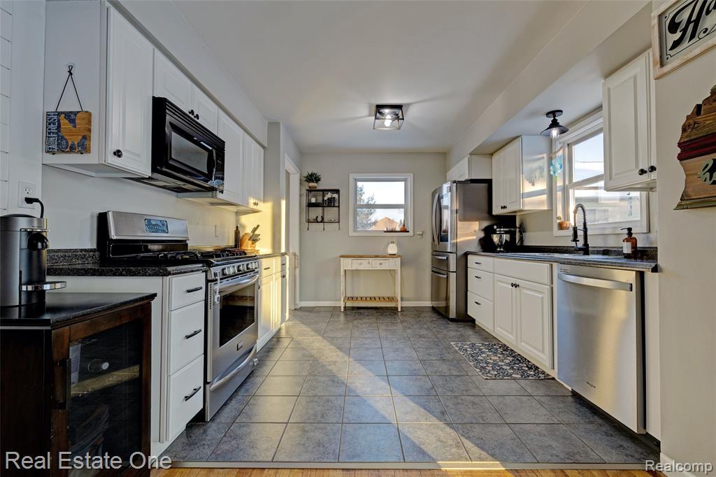 11392 E Carpenter Road, Davison, MI 48423 — Photo 10