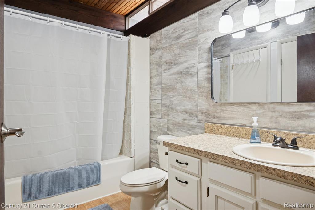2662 Vineyard Lane, Brooklyn, MI 49230 — Photo 33