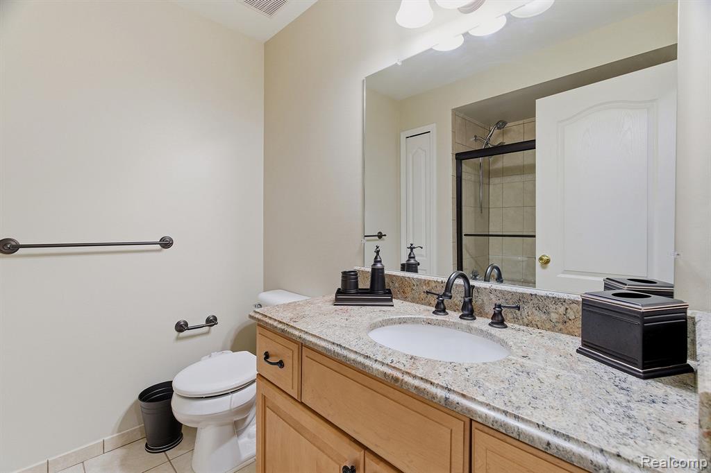 54395 White Spruce Lane, Shelby Twp, MI 48315 — Photo 17