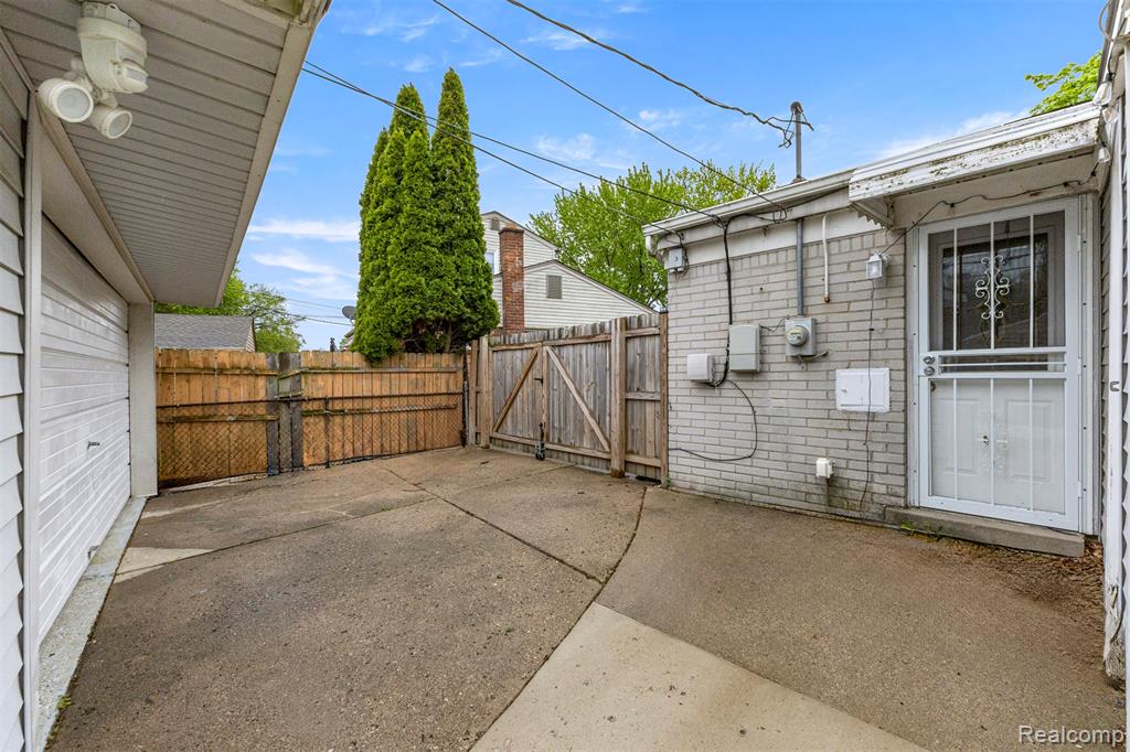 5367 Vivian Street, Dearborn Heights, MI 48125 — Photo 27