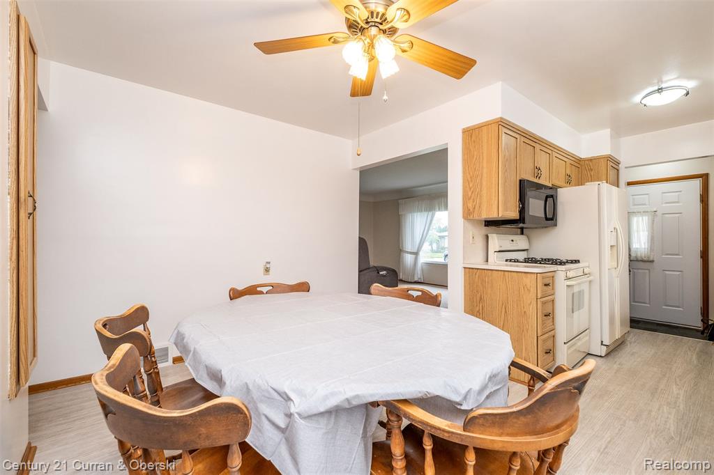 6216 Kinmore Street, Dearborn Heights, MI 48127 — Photo 12
