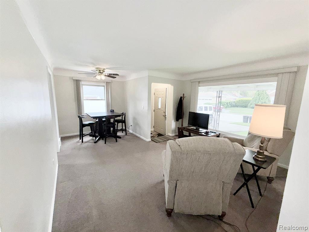 9222 FOX Avenue, Allen Park, MI 48101 — Photo 12