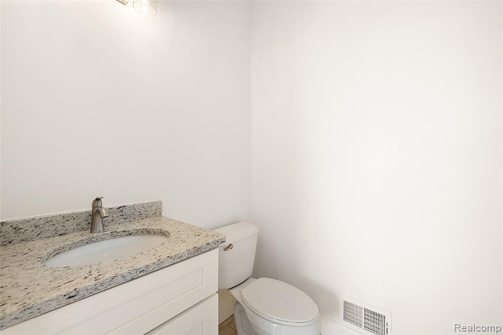 29700 Red Fox Lane, Chesterfield, MI 48047 — Photo 20