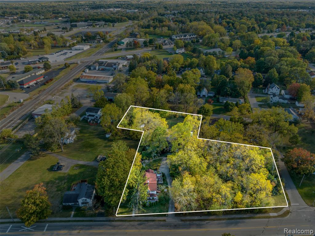327 Reid Road, Grand Blanc, MI 48439 — Photo 12
