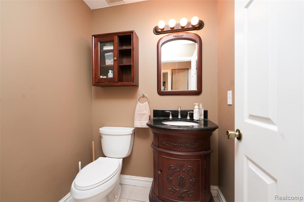 25929 Clark, Novi, MI — Photo 17