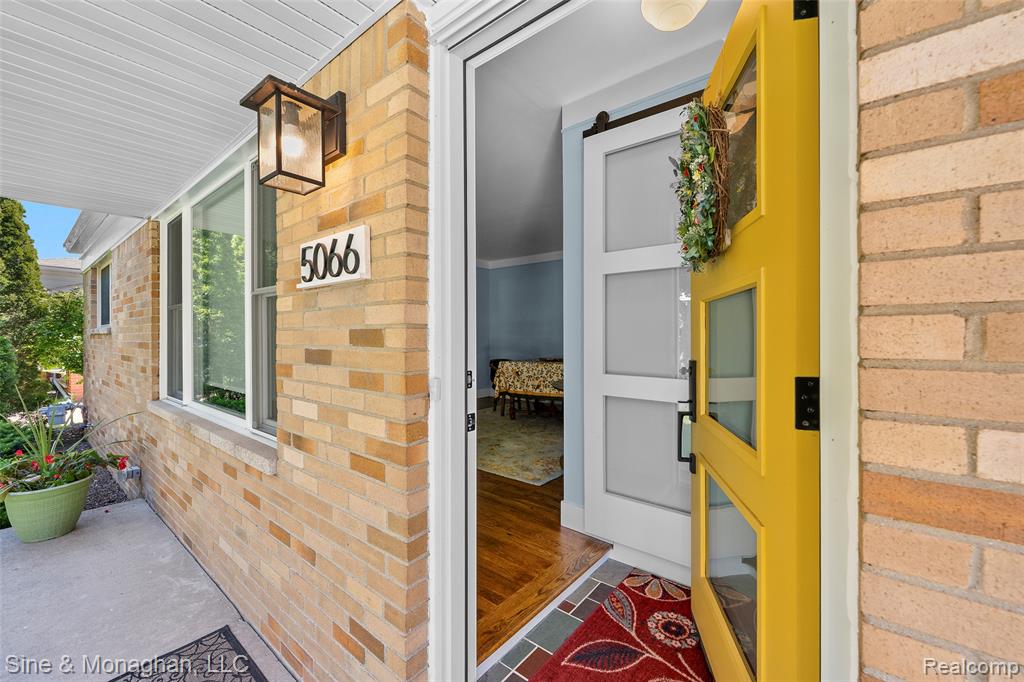 5066 Elmhurst Avenue, Royal Oak, MI 48073 — Photo 2