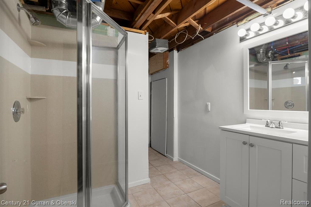 4635 CULVER Street, Dearborn Heights, MI 48125 — Photo 11
