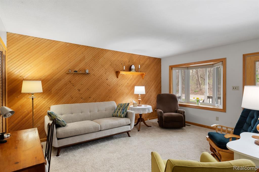 4945 WALKER Drive, Brighton, MI 48114 — Photo 7