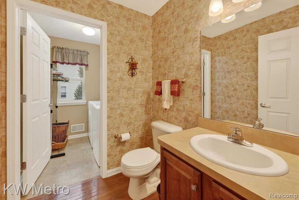 4668 Summer Ridge Drive, Howell, MI 48843 — Photo 22
