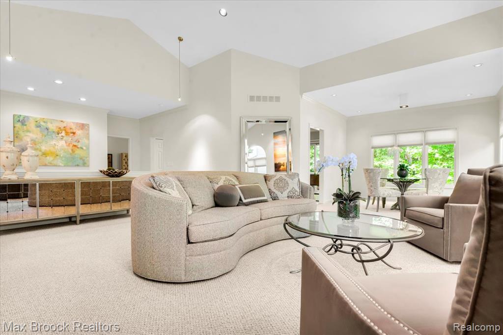 7330 Crackling Creek Circle, 4, West Bloomfield, MI — Photo 8