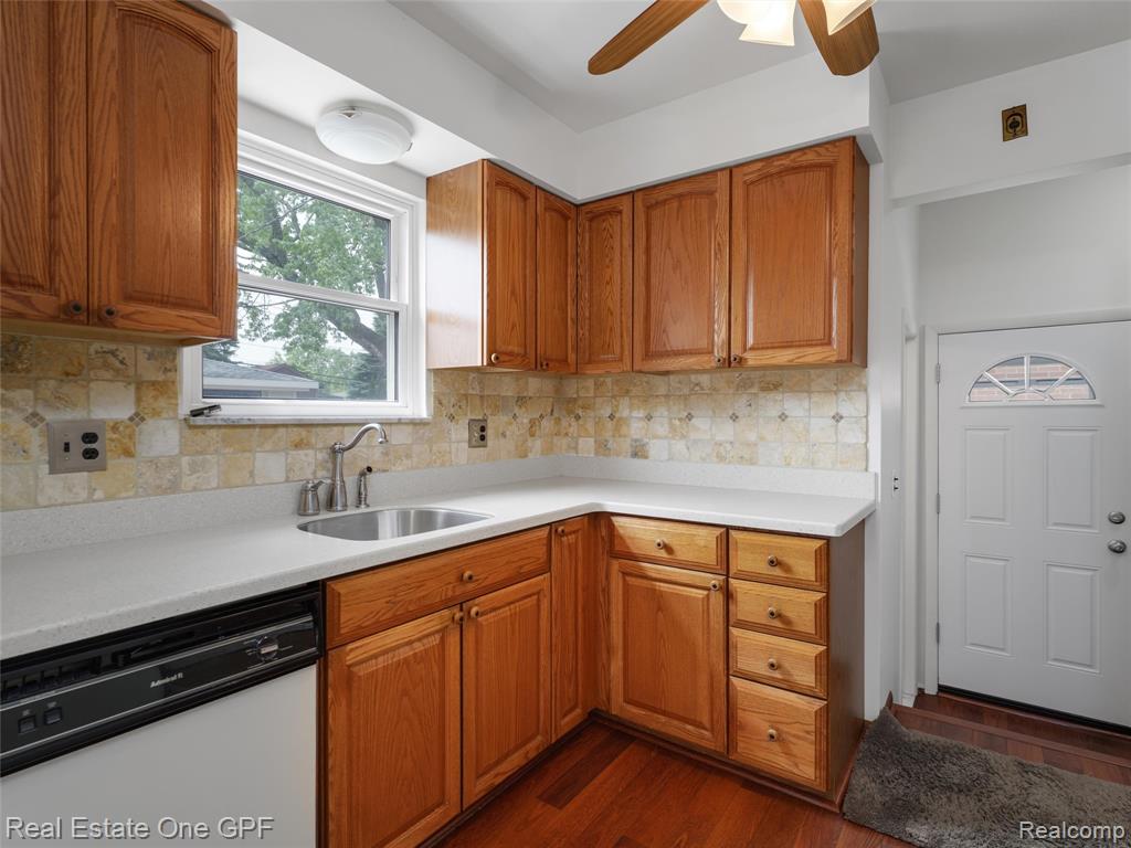 5214 Busch Avenue, Warren, MI 48091 — Photo 14