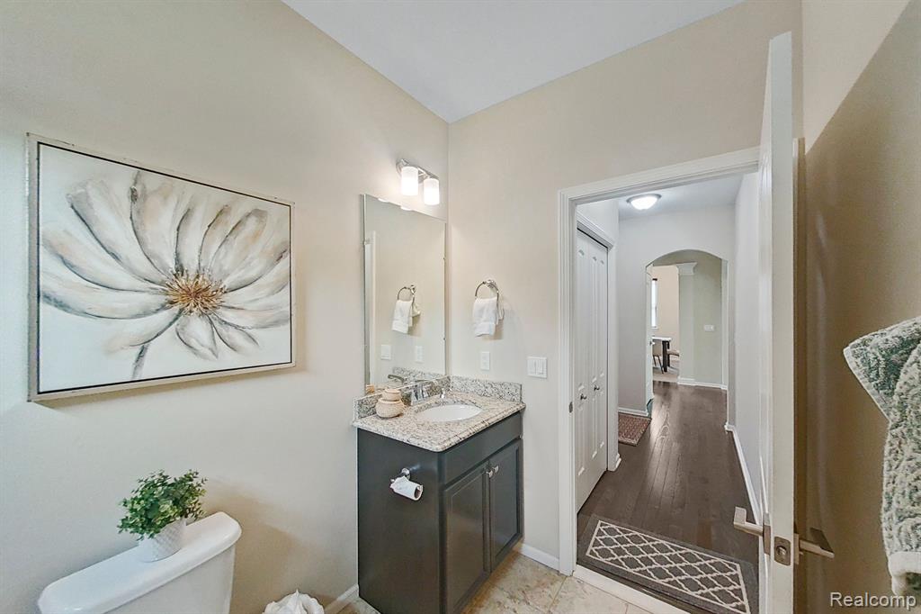 50736 SEVILLA Circle, Novi, MI — Photo 24