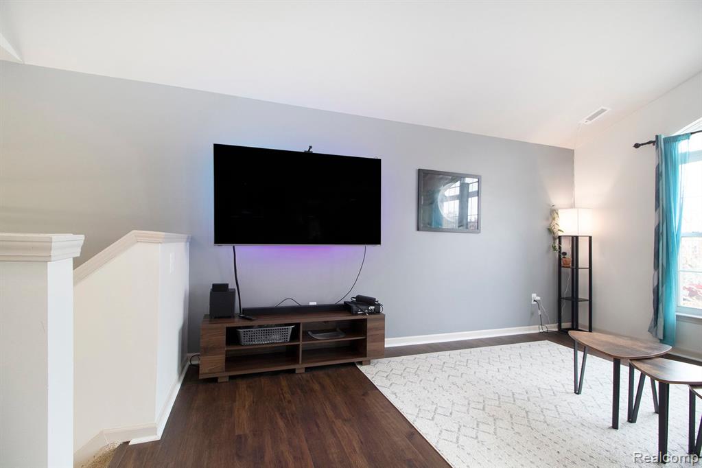 47935 Cardiff Avenue, Canton, MI 48188 — Photo 6