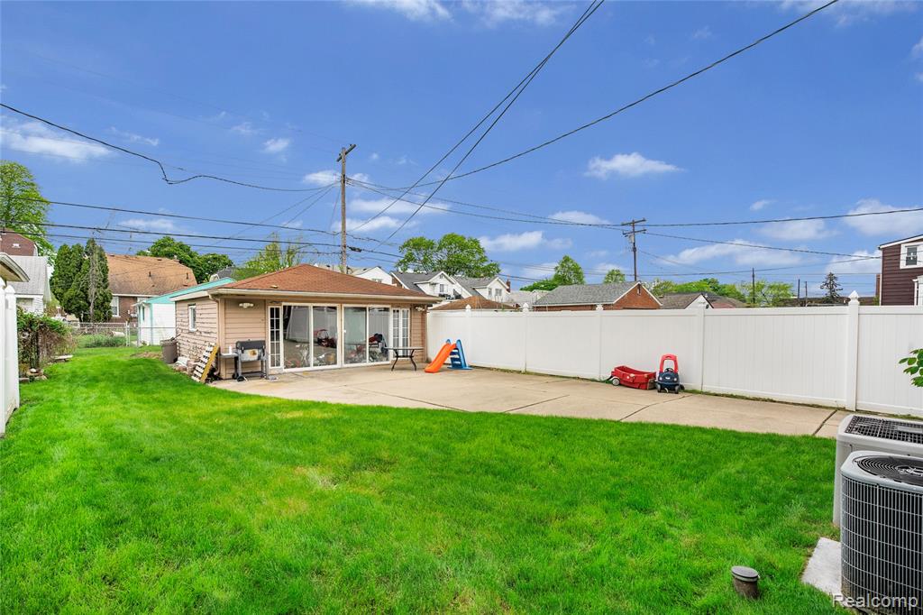 6847 Theisen Street, Dearborn, MI 48126 — Photo 35