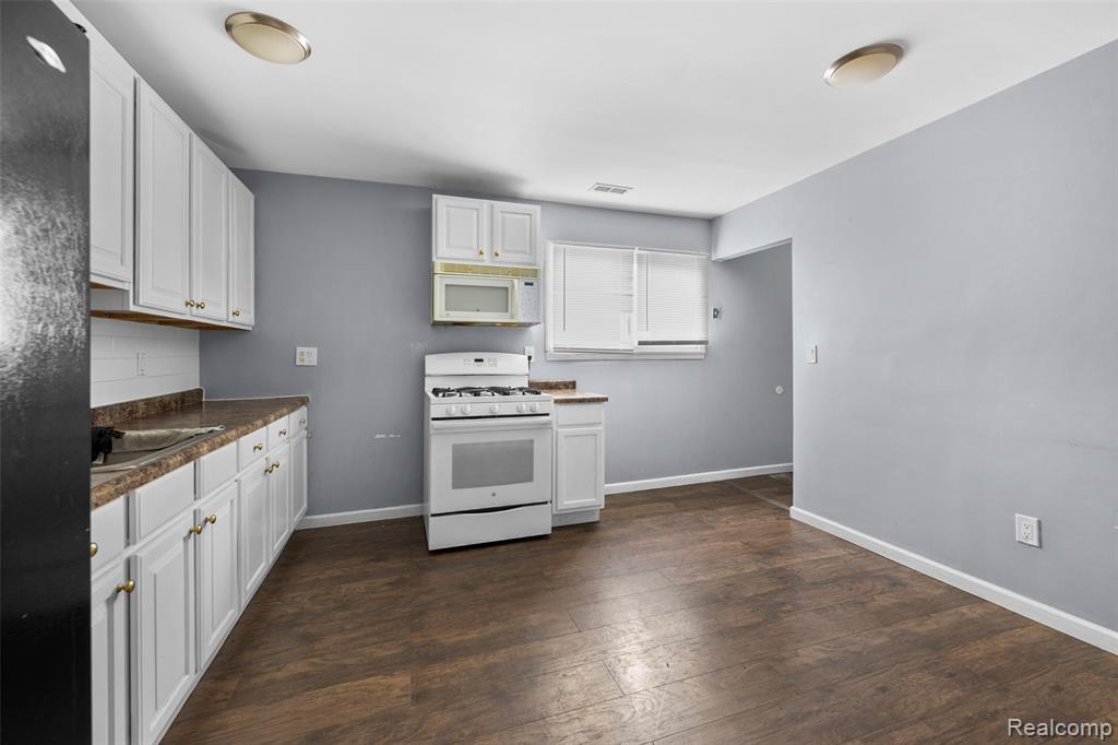 6719 Westwood Street, Detroit, MI 48228 — Photo 5