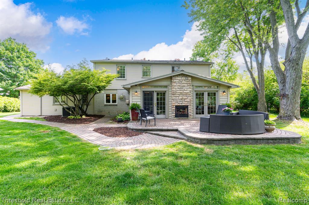 29090 Kendallwood Drive, Farmington, MI 48334 — Photo 29