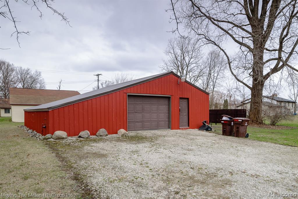 21775 Clemmons Court, Belleville, MI 48111 — Photo 3