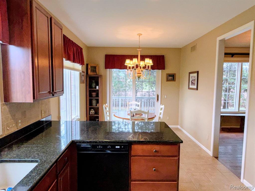 7350 Pine Vista Drive, Brighton, MI 48116 — Photo 16