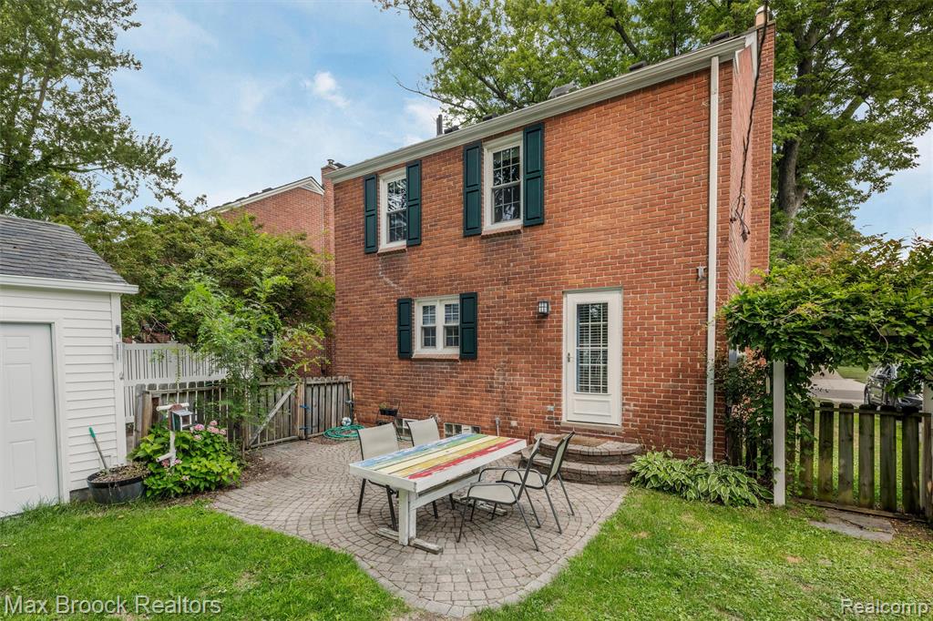 905 N Wilson Avenue, Royal Oak, MI 48067 — Photo 37