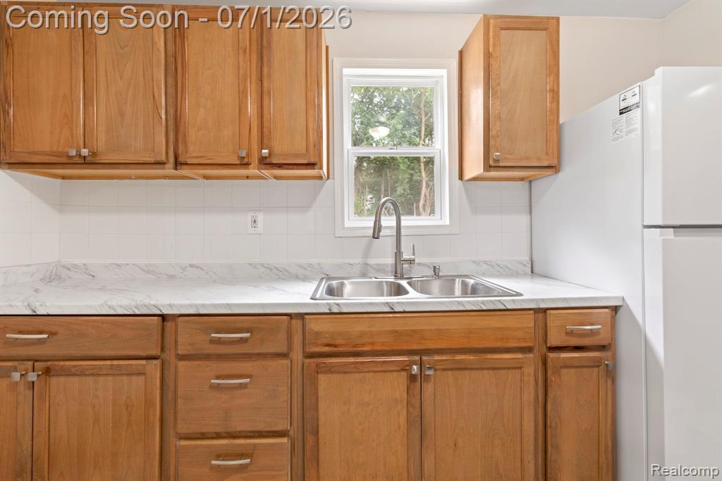 551 Nebraska Avenue, Pontiac, MI 48341 — Photo 11