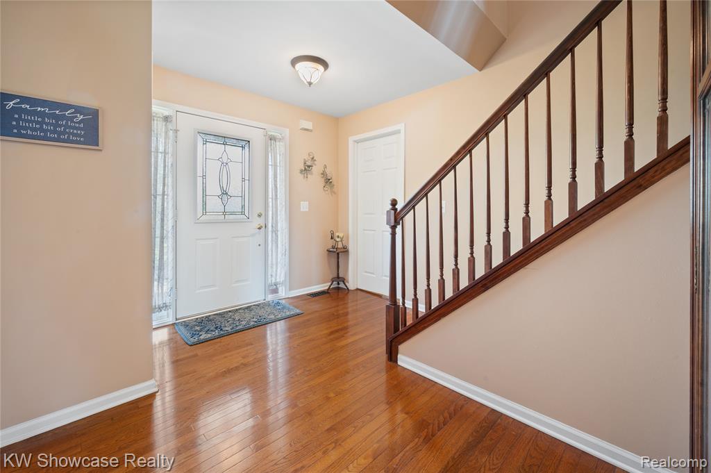 58767 Hunters Court, South Lyon, MI 48178 — Photo 3