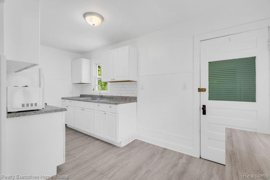 2720 Walnut Street, Port Huron, MI 48060 — Photo 9
