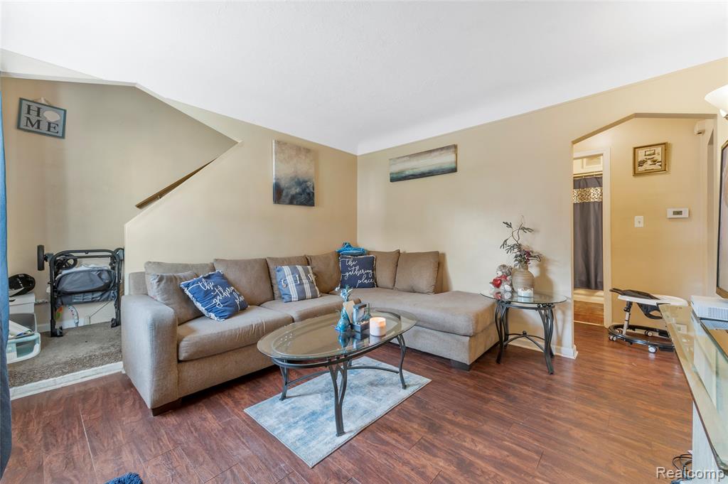 20913 Ridgemont Road, Harper Woods, MI 48225 — Photo 5