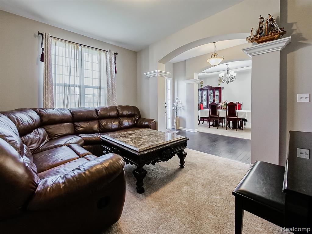 903 Leafdale Drive, Rochester Hills, MI 48307 — Photo 9