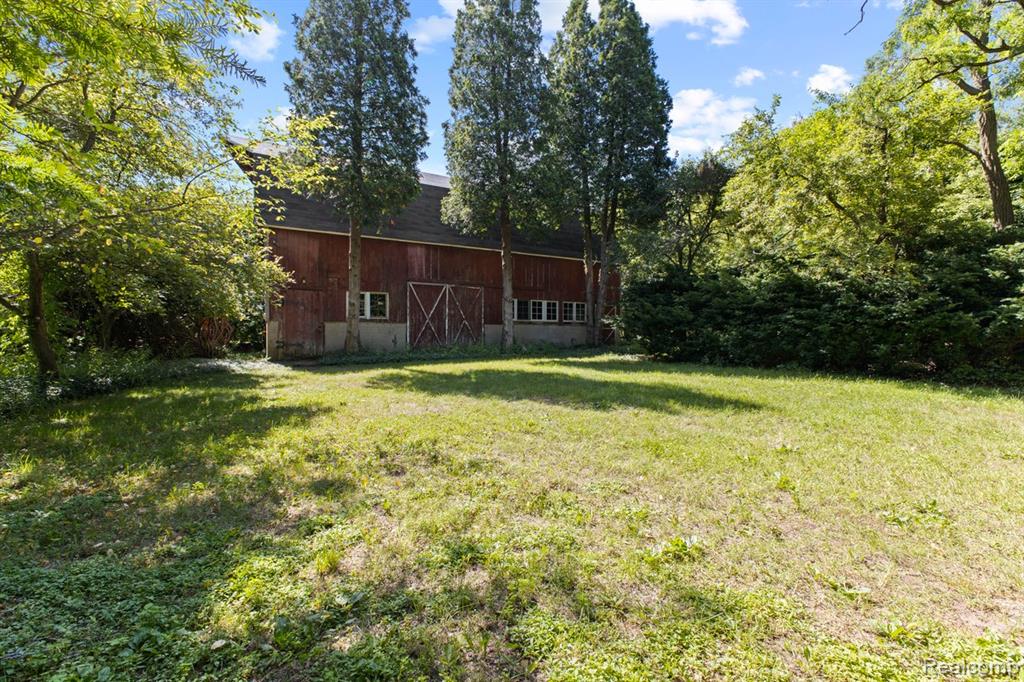 5390 Oak Hill Road, Clarkston, MI 48348 — Photo 39