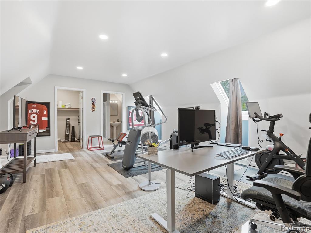 7475 Pinehurst Circle, Bloomfield Hills, MI 48301 — Photo 33