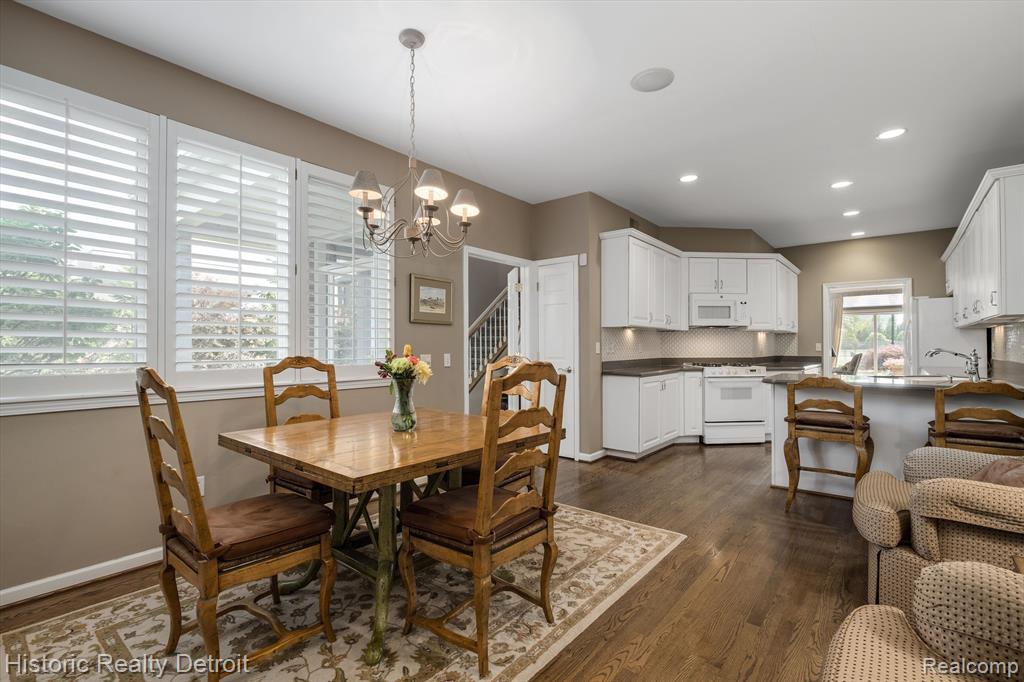203 WINDWARD Court, 22, Detroit, MI 48207 — Photo 9