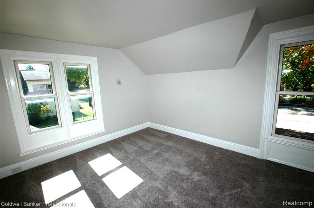 706 N Main Street, Lapeer, MI 48446 — Photo 17