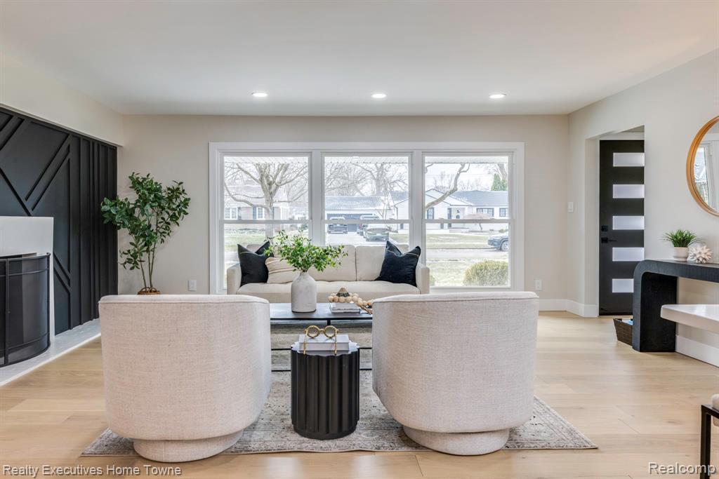 18910 Devonshire Street, Beverly Hills, MI 48025 — Photo 9