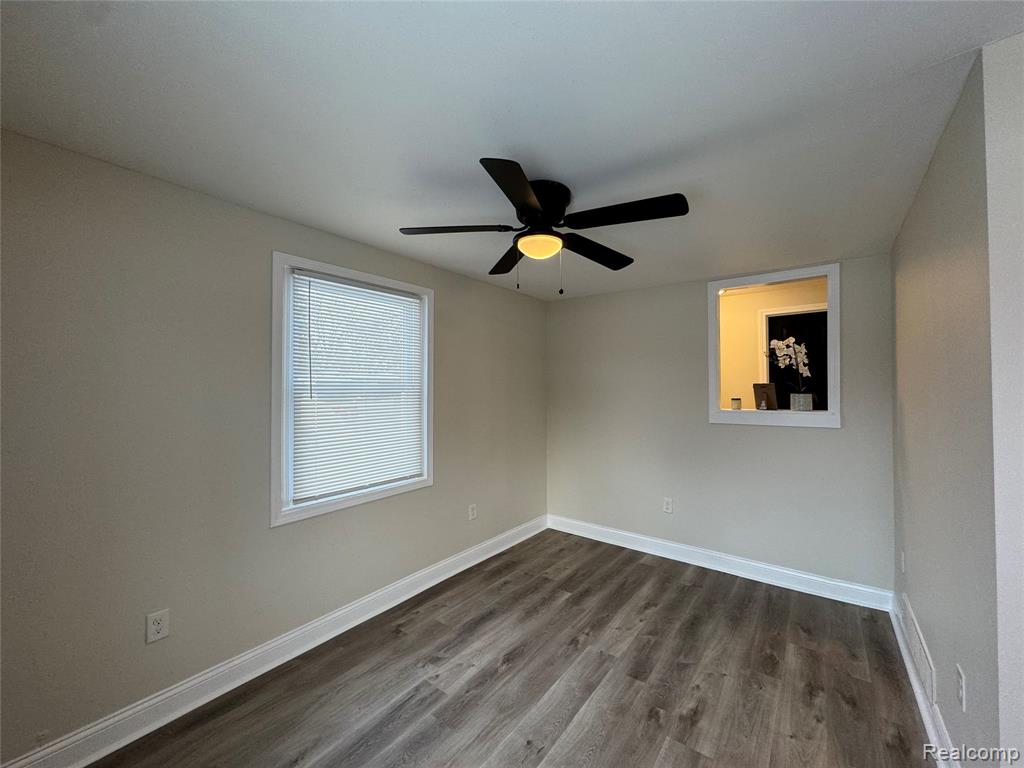 20830 Montrose, Warren, MI 48089 — Photo 9
