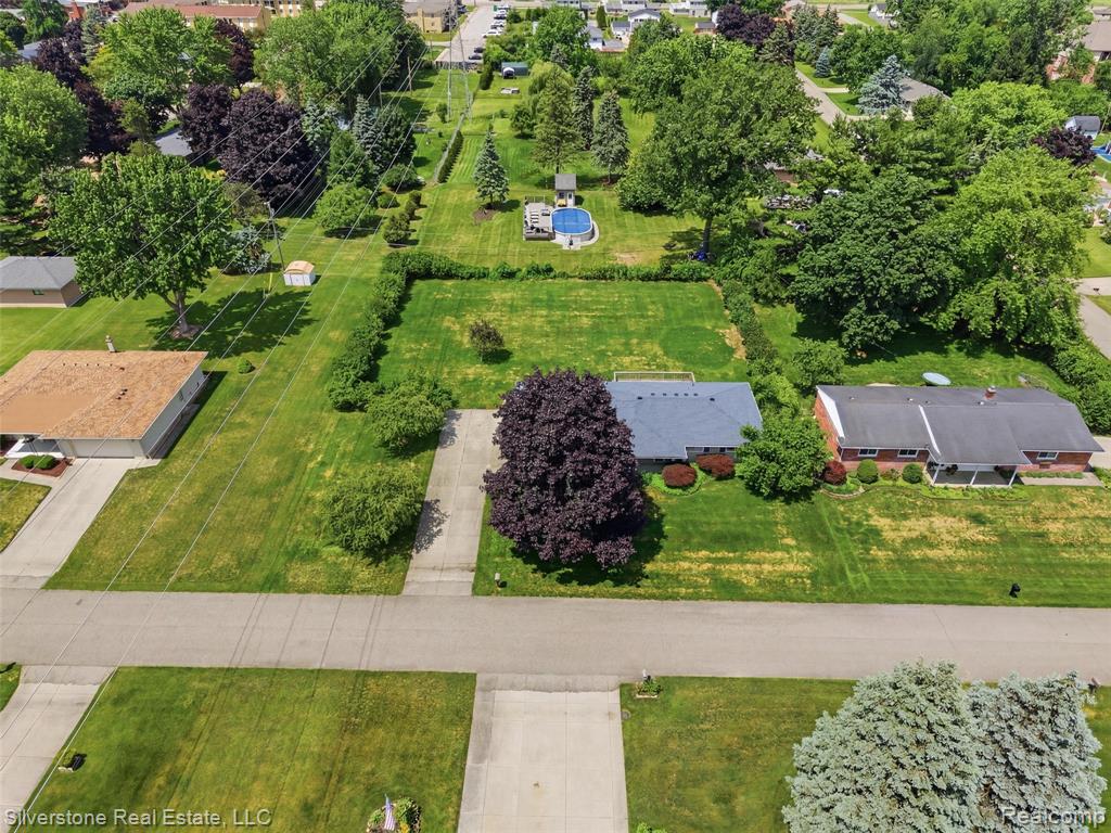 50628 Linda Lane, Utica, MI 48317 — Photo 25