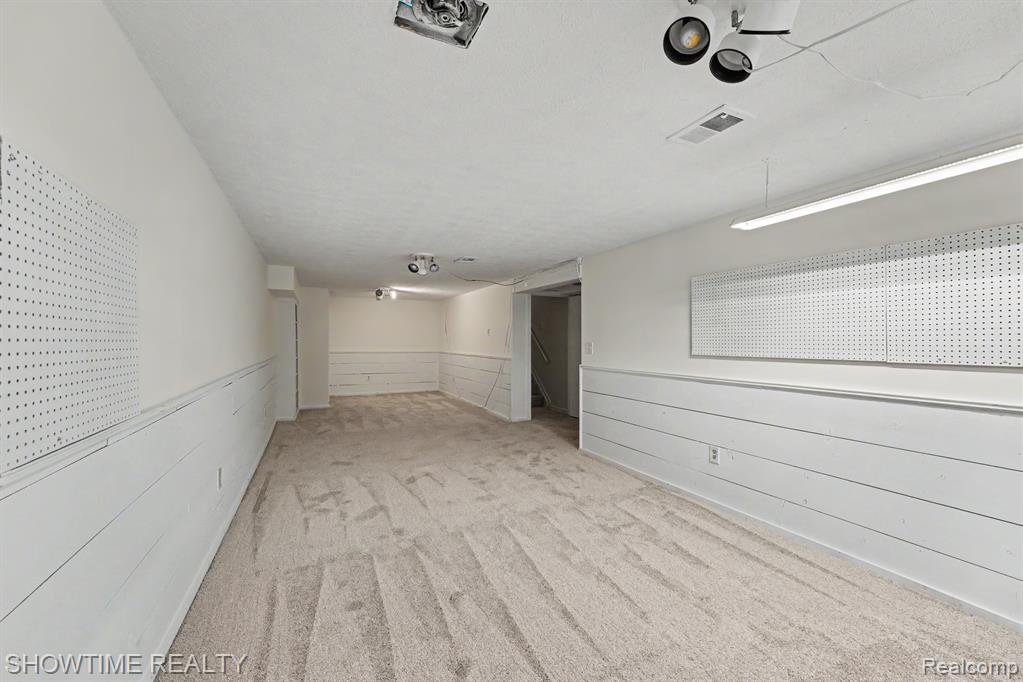 40298 Sandy Drive, Clinton Twp, MI 48038 — Photo 18