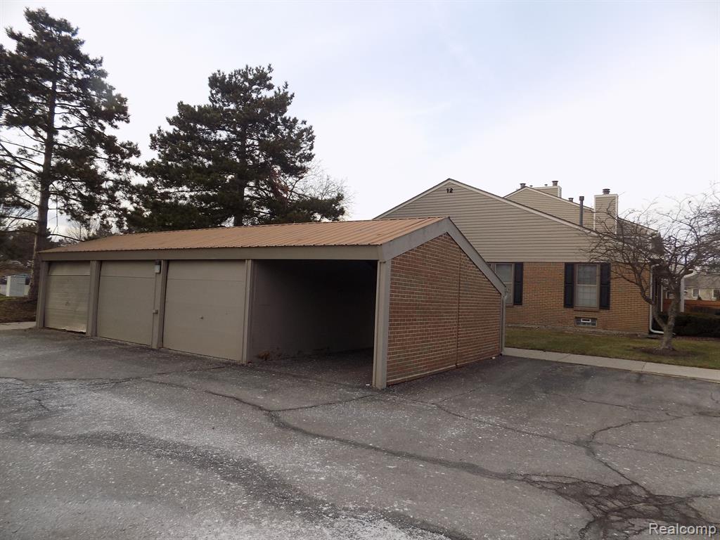 40043 CROSSWINDS, Novi, MI — Photo 12