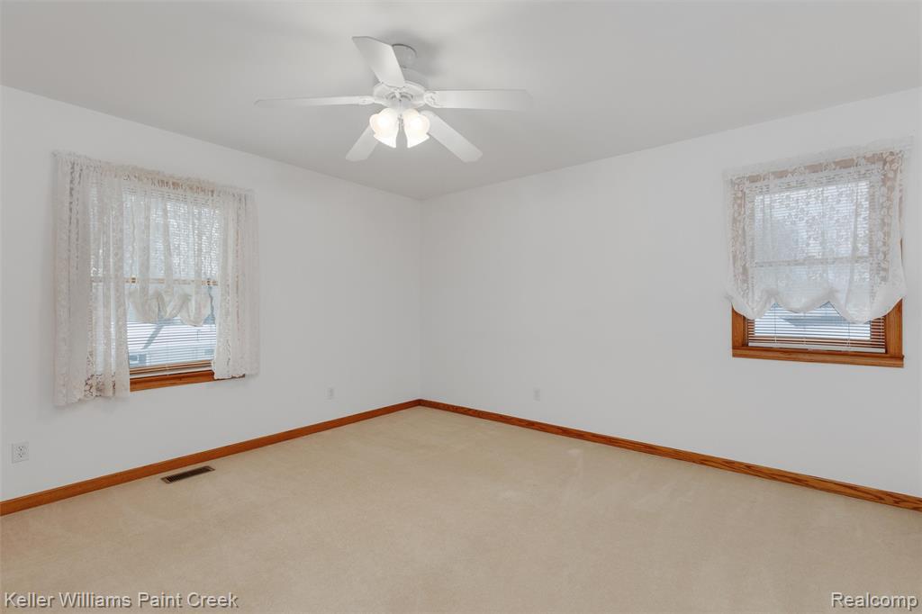 10045 Highland Road, White Lake, MI — Photo 22