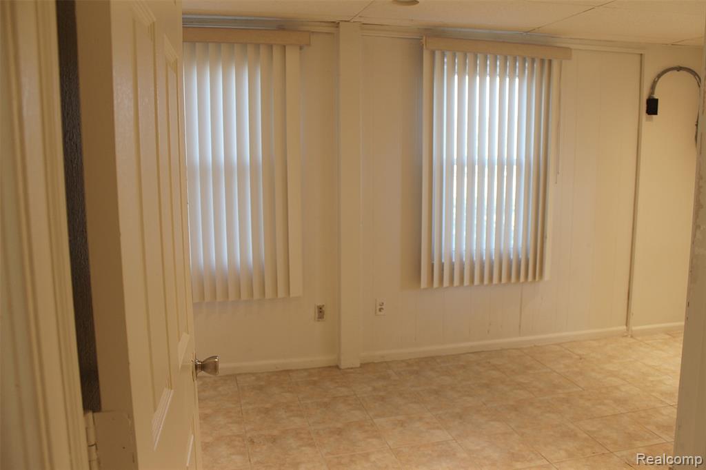 43267 UTICA Road, Sterling Heights, MI 48314 — Photo 8