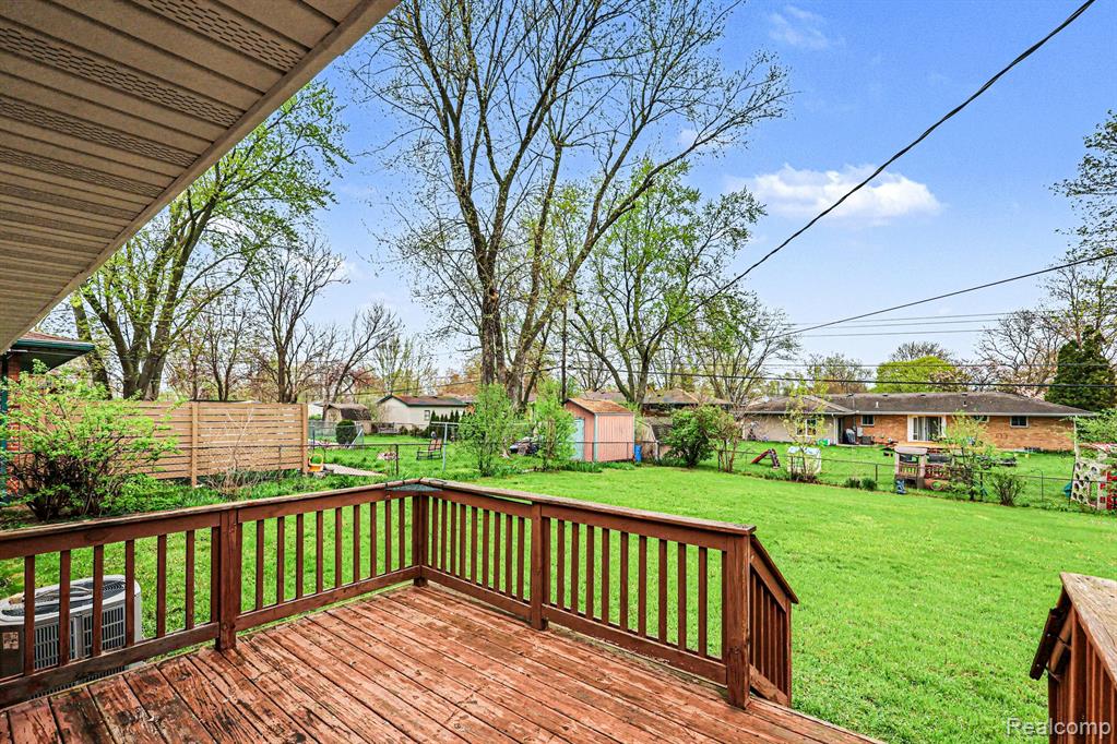 3688 Breaker Street, Waterford, MI 48329 — Photo 22