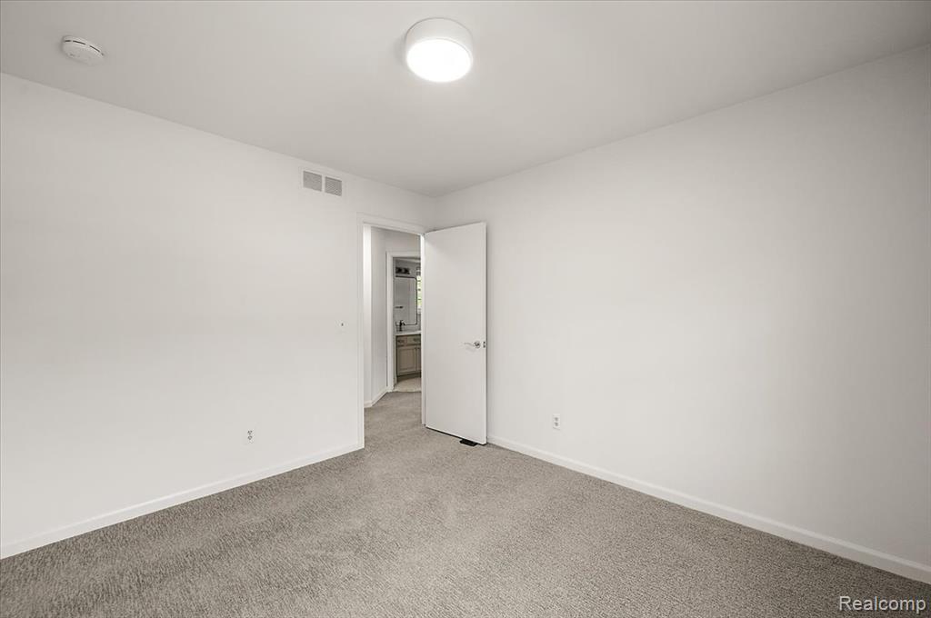 1000 Trailwood Path, Bloomfield Hills, MI 48301 — Photo 28