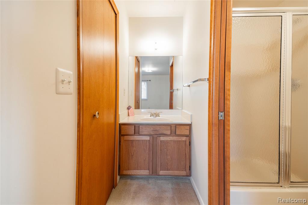 10241 Nancys Boulevard, 56, Grosse Ile, MI 48138 — Photo 18