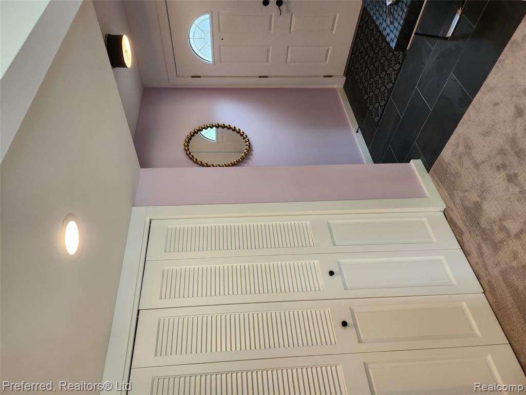 19370 W 11 Mile Road, Lathrup Village, MI 48076 — Photo 3